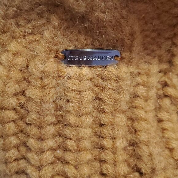 Steve Madden Light Tan Cinnamon Cable Knit Moldable Brim Bucket Hat - Picture 5 of 9